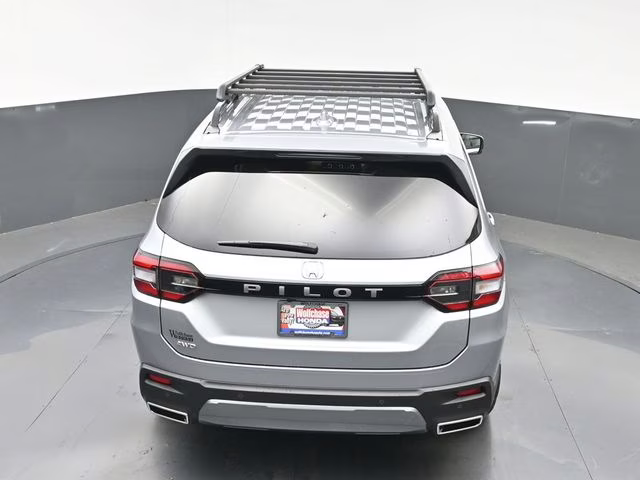 2026 Solar Silver Metallic Honda Pilot EX-L AWD SUV