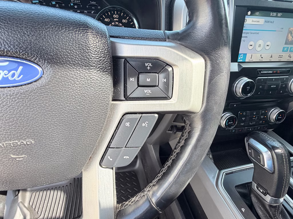 2017 White Platinum Metallic Tri-Coat Ford F-150 Platinum 4X4 Truck