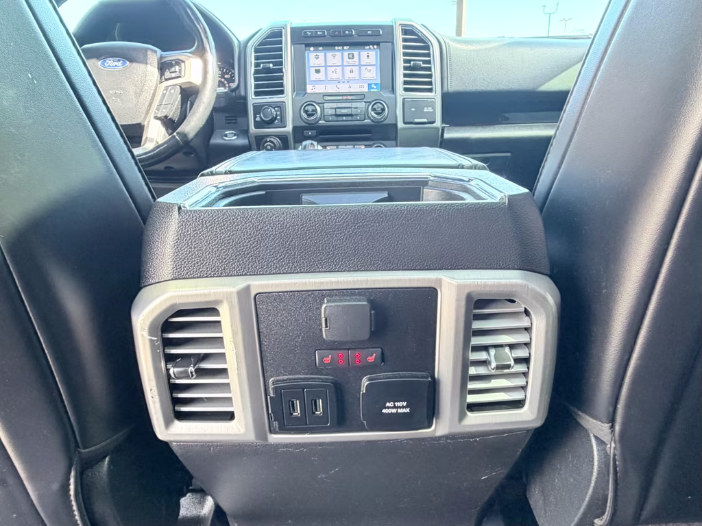 2017 White Platinum Metallic Tri-Coat Ford F-150 Platinum 4X4 Truck