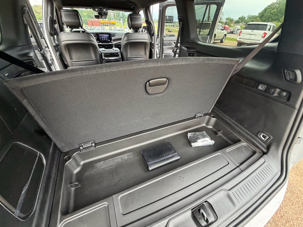 2024 Silver Zynith Jeep Wagoneer Series II RWD SUV