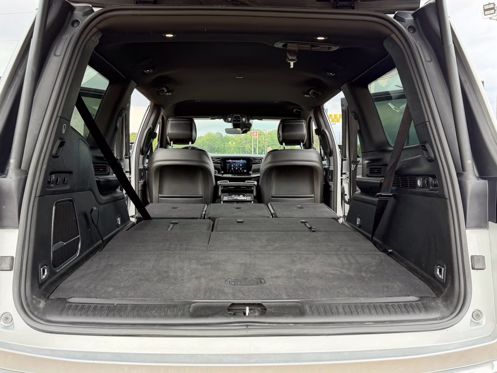 2024 Silver Zynith Jeep Wagoneer Series II RWD SUV