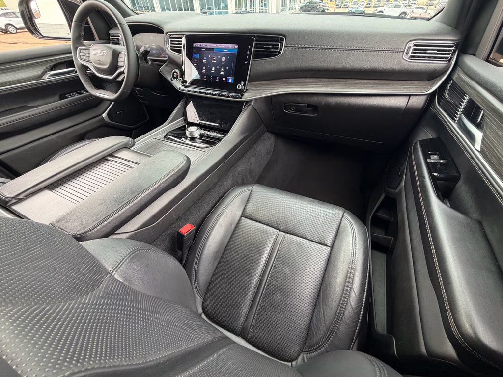 2024 Silver Zynith Jeep Wagoneer Series II RWD SUV