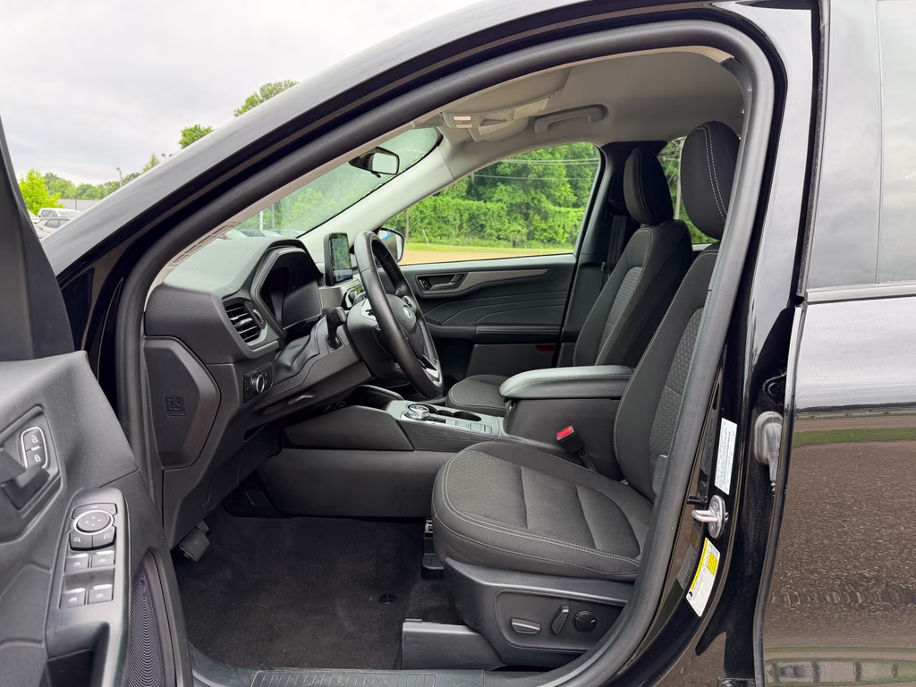 2024 Agate Black Metallic Ford Escape Active AWD SUV