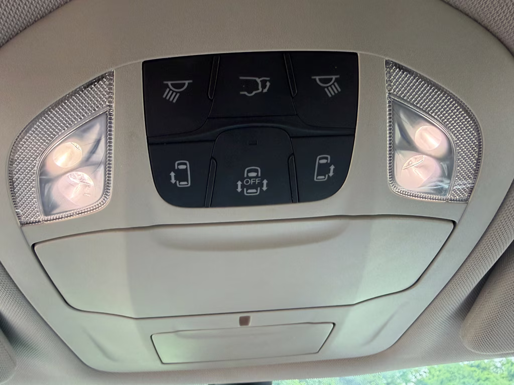 2023 Silver Mist Clearcoat Chrysler Pacifica Touring L FWD Van