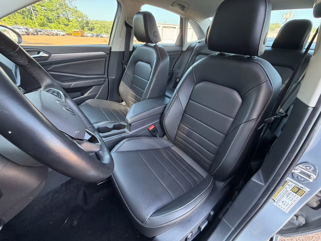 2024 Pyrite Silver Metallic Volkswagen Jetta SE FWD Sedan