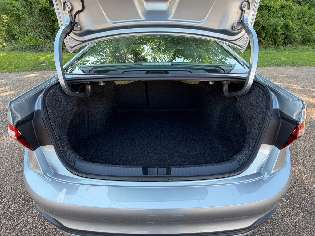 2024 Pyrite Silver Metallic Volkswagen Jetta SE FWD Sedan