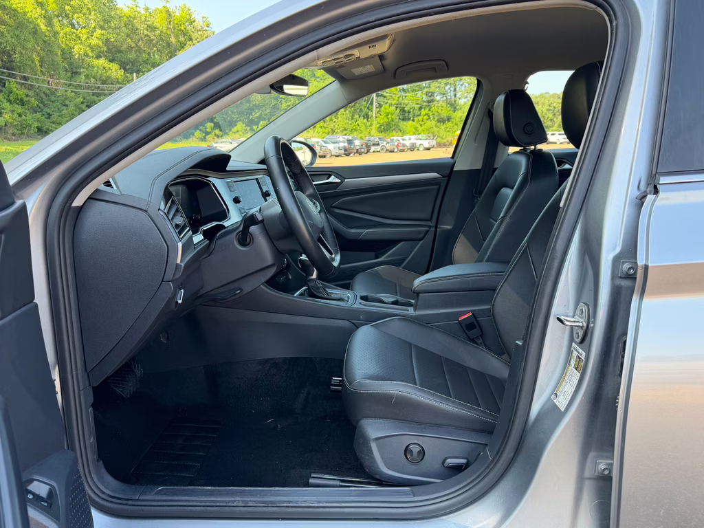 2024 Pyrite Silver Metallic Volkswagen Jetta SE FWD Sedan