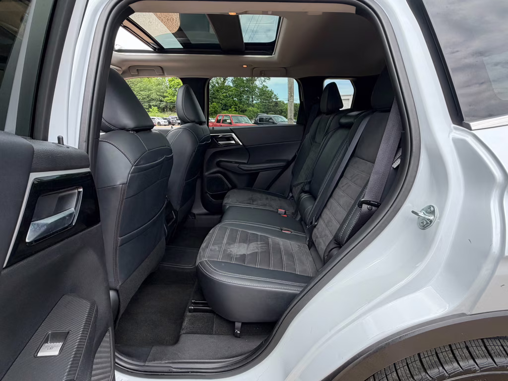2024 Cosmic Blue Metallic Mitsubishi Outlander PHEV SE AWD SUV