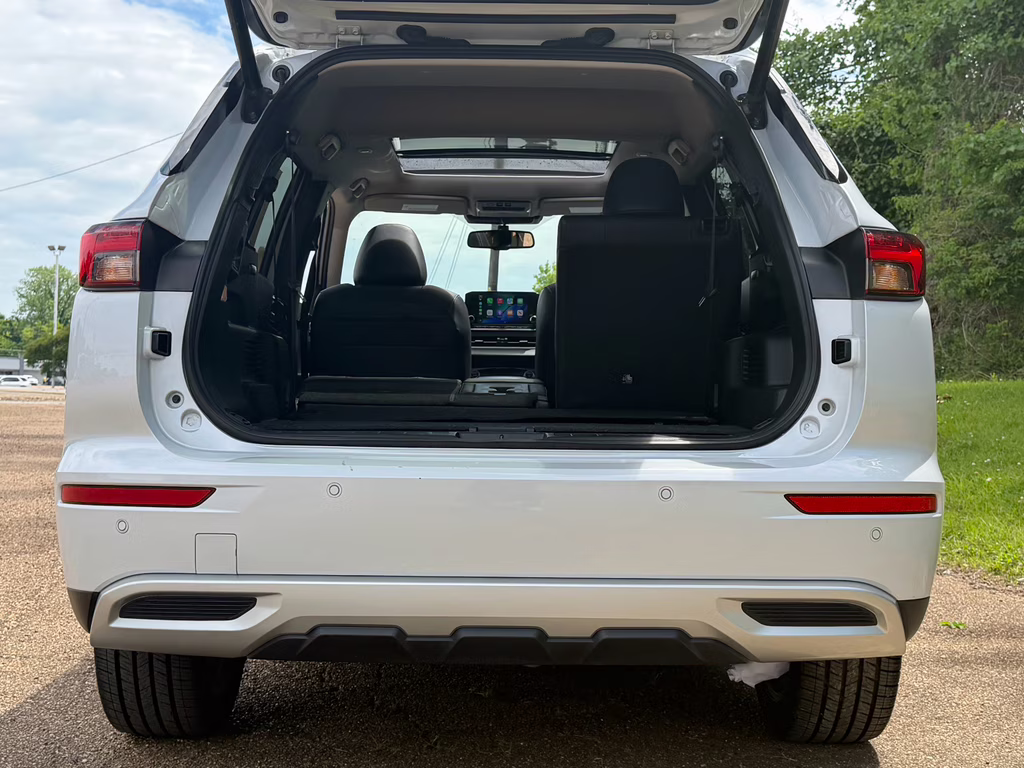 2024 Cosmic Blue Metallic Mitsubishi Outlander PHEV SE AWD SUV