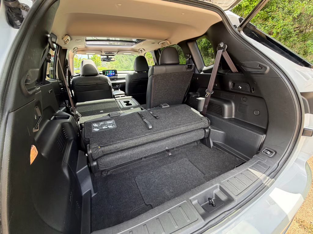 2024 Cosmic Blue Metallic Mitsubishi Outlander PHEV SE AWD SUV