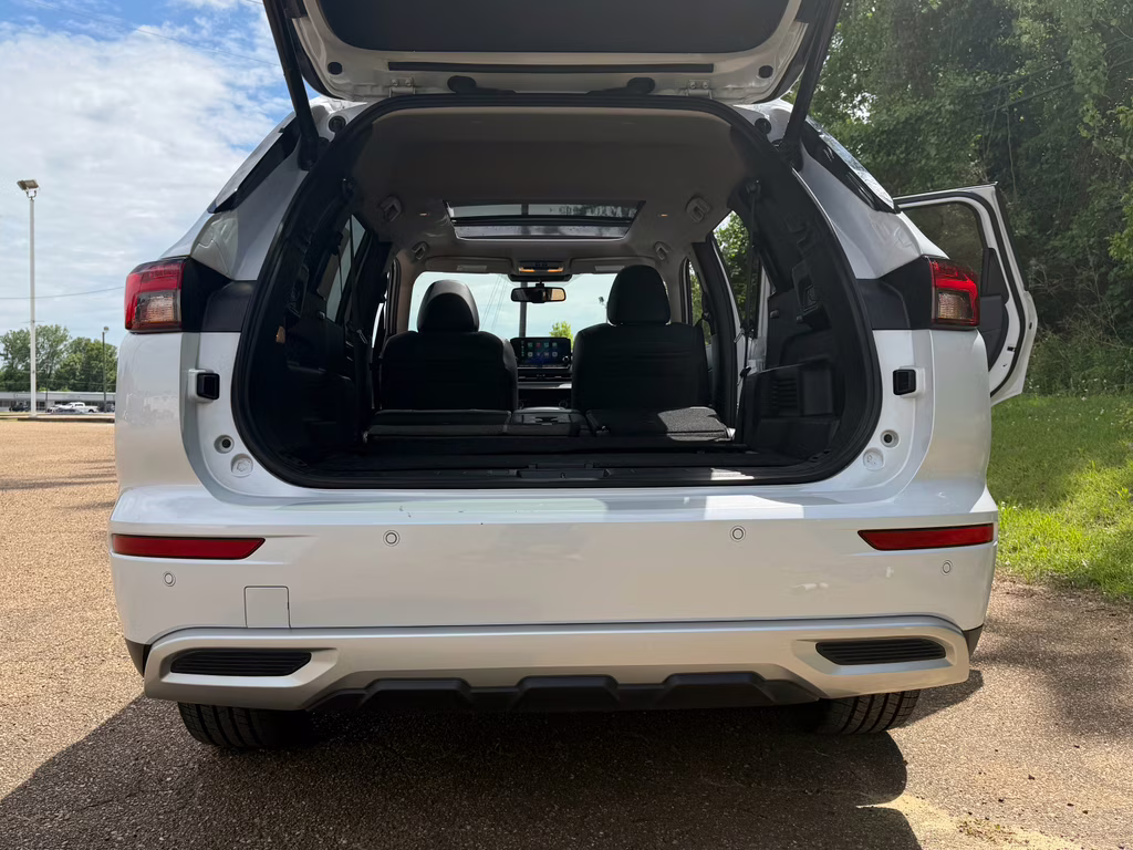 2024 Cosmic Blue Metallic Mitsubishi Outlander PHEV SE AWD SUV