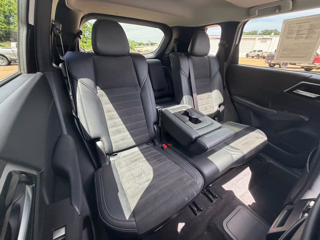 2024 Cosmic Blue Metallic Mitsubishi Outlander PHEV SE AWD SUV