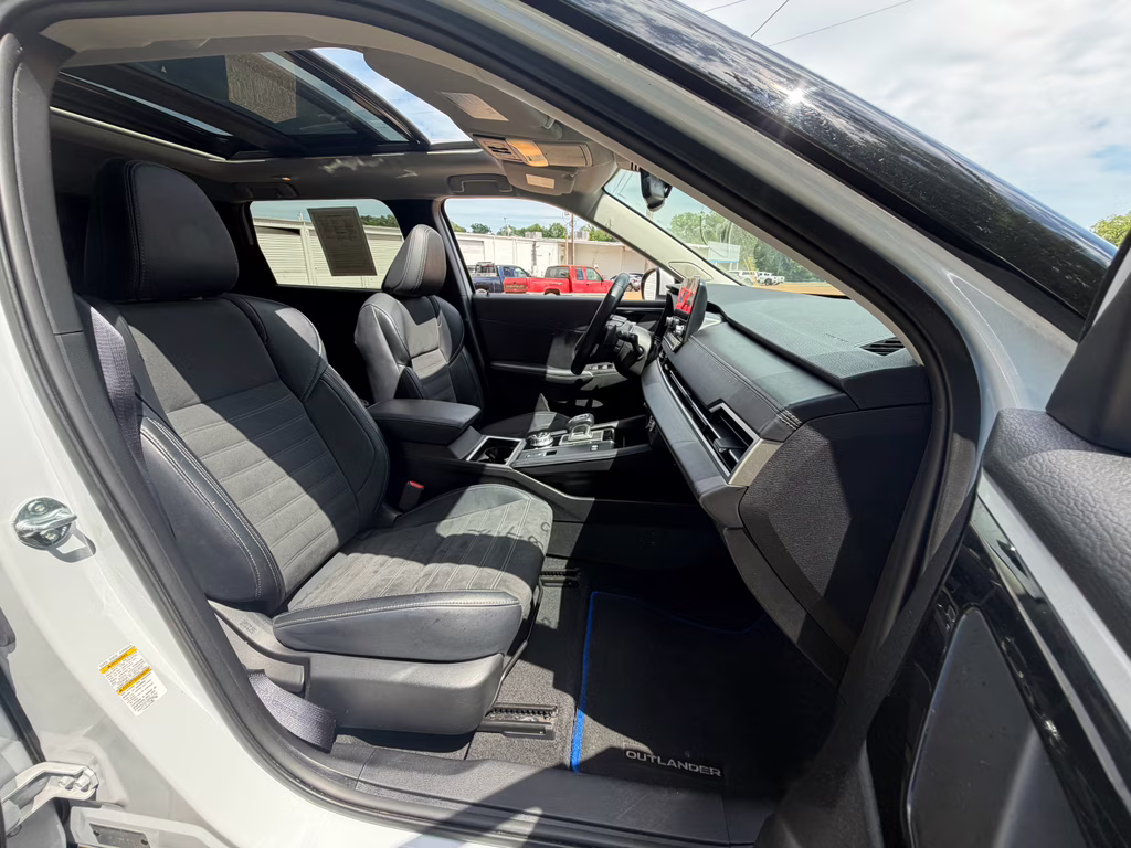 2024 Cosmic Blue Metallic Mitsubishi Outlander PHEV SE AWD SUV