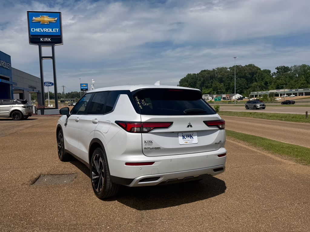 2024 Cosmic Blue Metallic Mitsubishi Outlander PHEV SE AWD SUV