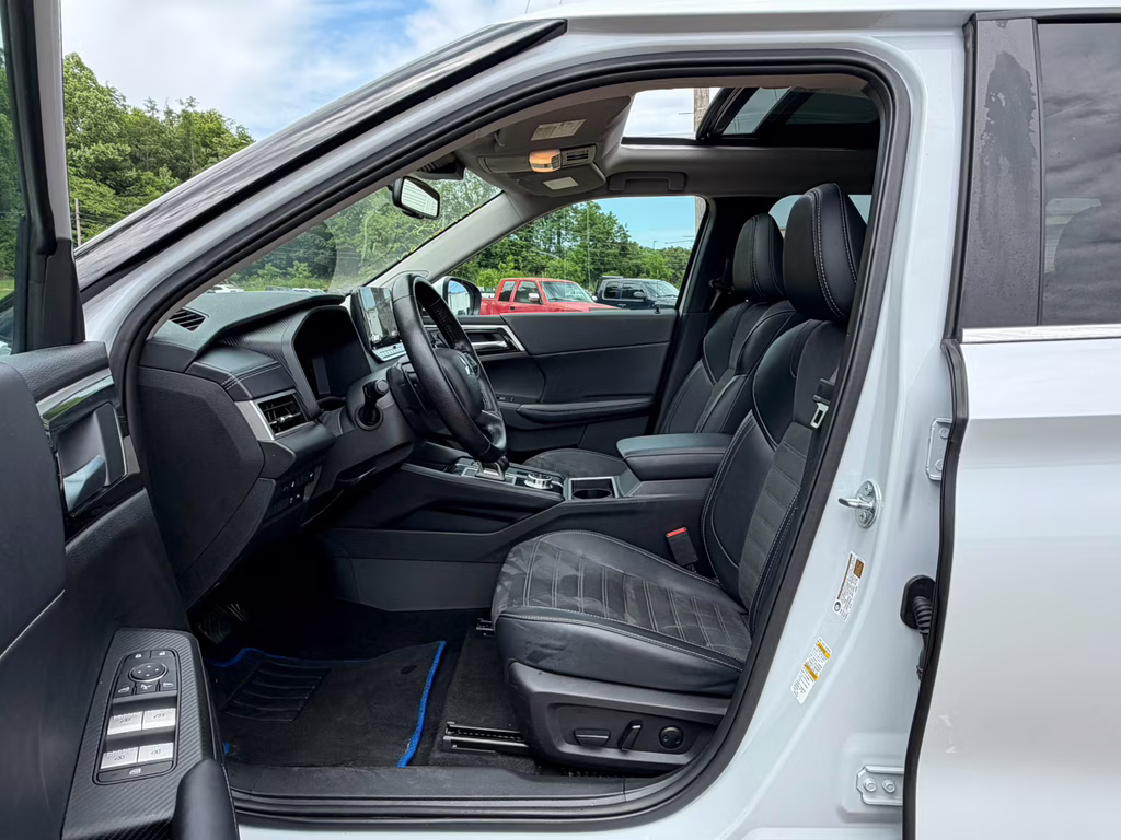 2024 Cosmic Blue Metallic Mitsubishi Outlander PHEV SE AWD SUV