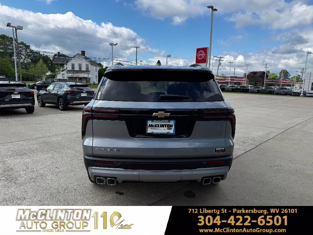 2026 Sterling Gray Metallic Chevrolet Traverse LT FWD SUV