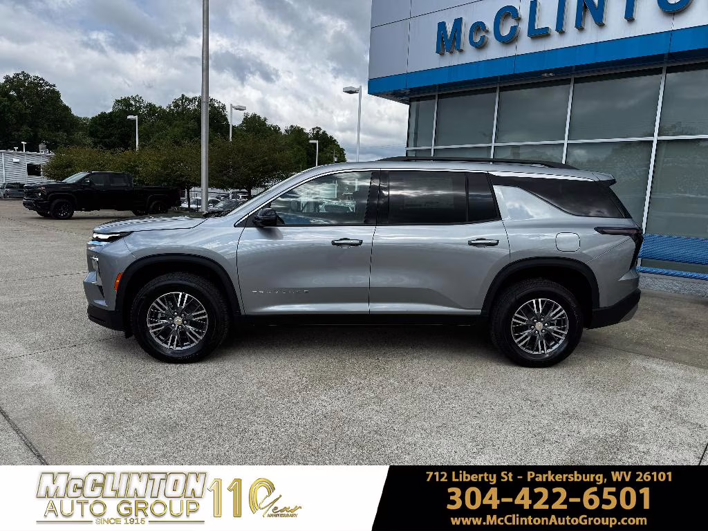 2026 Sterling Gray Metallic Chevrolet Traverse LT FWD SUV