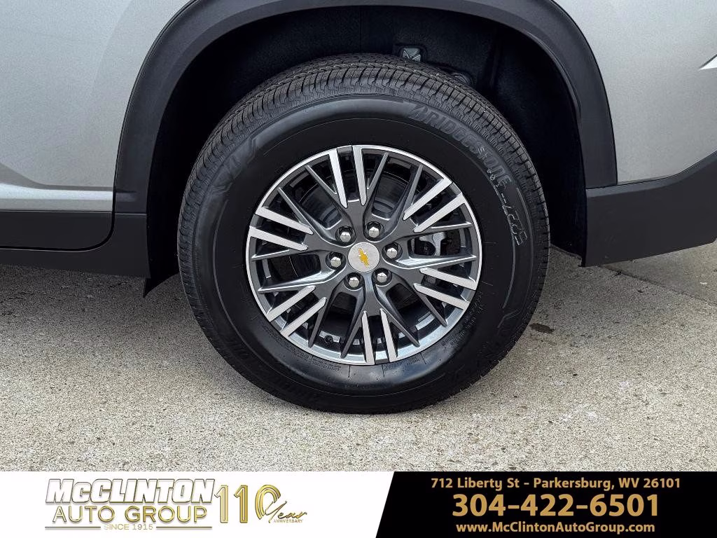 2026 Sterling Gray Metallic Chevrolet Traverse LT FWD SUV