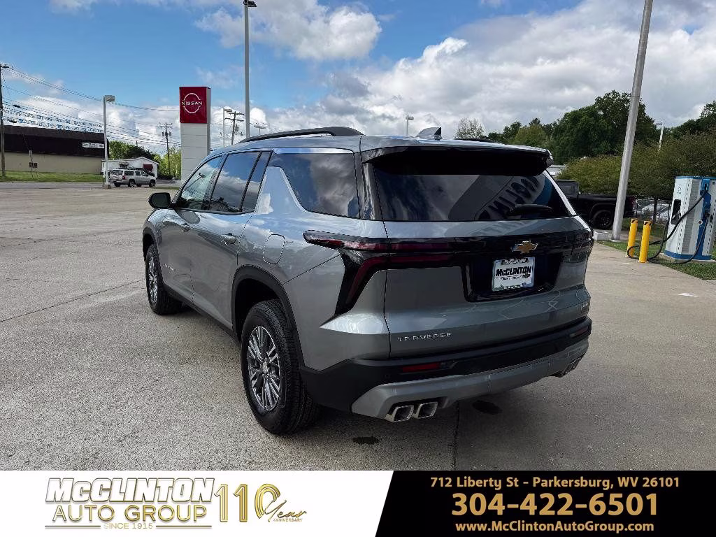 2026 Sterling Gray Metallic Chevrolet Traverse LT FWD SUV