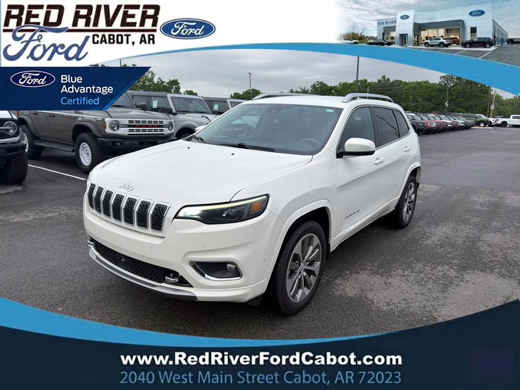 2019 Pearl White Pearlcoat Jeep Cherokee Overland 4X4 SUV