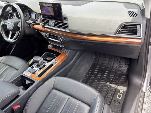 2023 Florett Silver Metallic Audi Q5 45 S line Premium AWD SUV