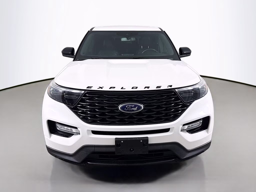 2022 White Metallic Ford Explorer ST-Line 4X4 SUV