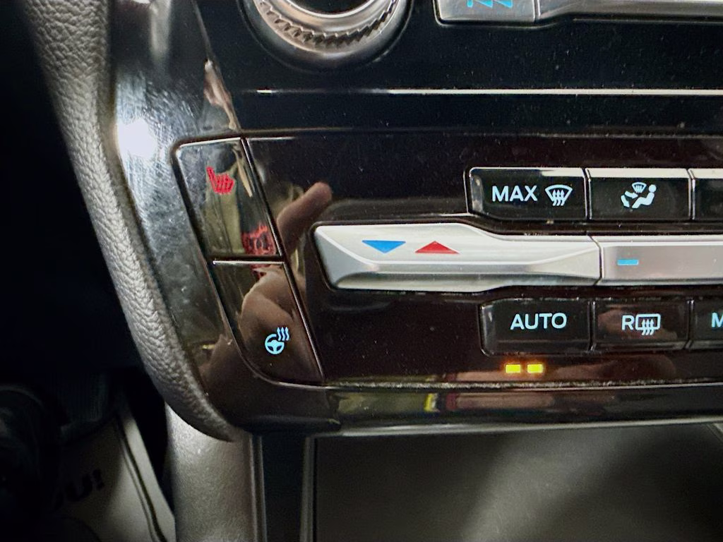 2022 White Metallic Ford Explorer ST-Line 4X4 SUV