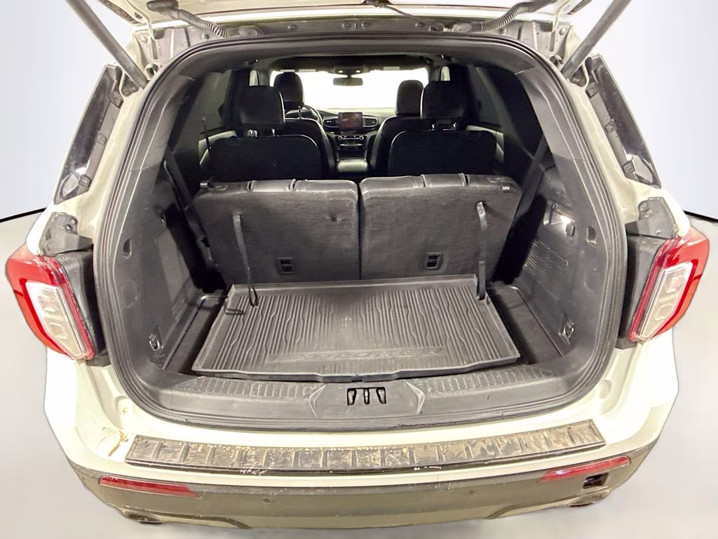 2022 White Metallic Ford Explorer ST-Line 4X4 SUV