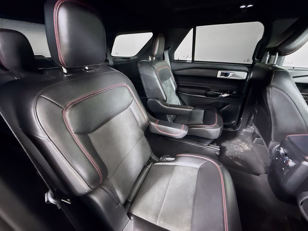 2022 White Metallic Ford Explorer ST-Line 4X4 SUV