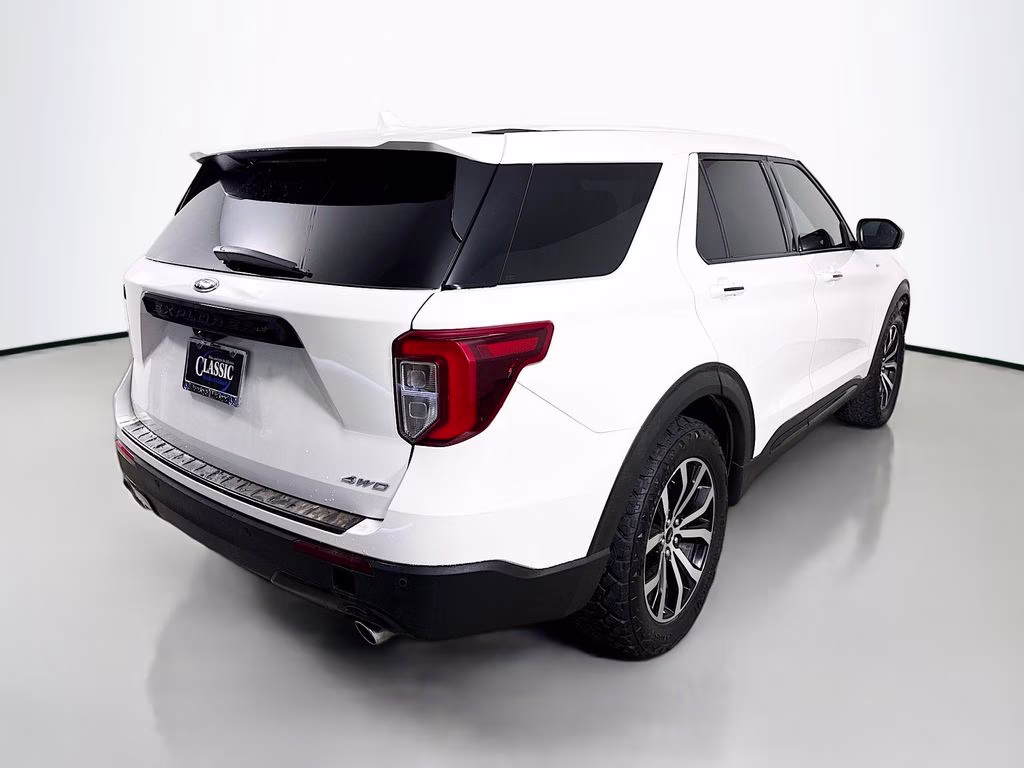 2022 White Metallic Ford Explorer ST-Line 4X4 SUV