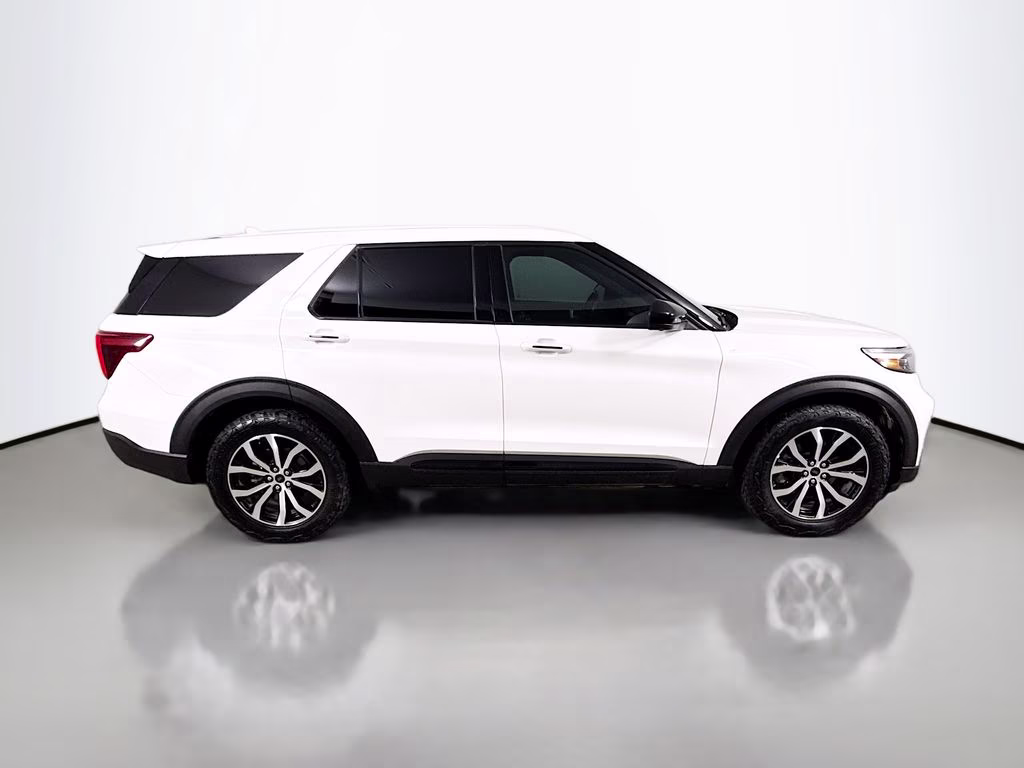2022 White Metallic Ford Explorer ST-Line 4X4 SUV