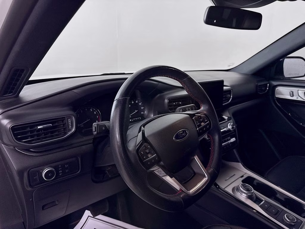 2022 White Metallic Ford Explorer ST-Line 4X4 SUV