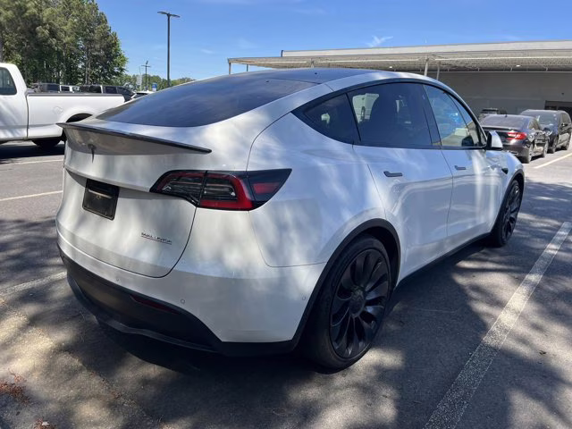 2022 White Tesla Model Y Performance AWD SUV