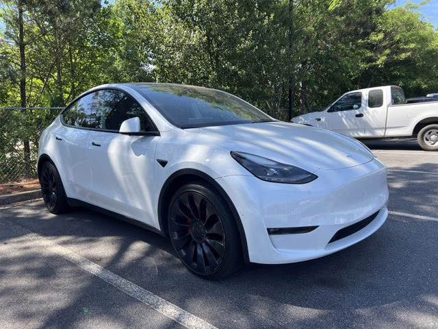 2022 White Tesla Model Y Performance AWD SUV