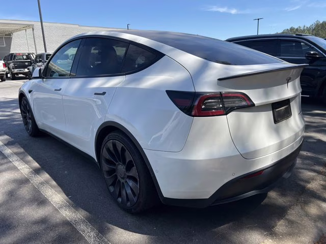 2022 White Tesla Model Y Performance AWD SUV