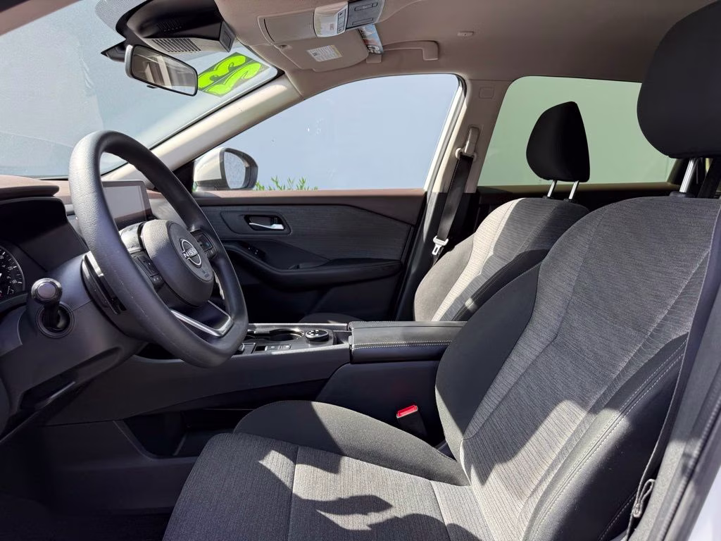 2023 Pearl White Tricoat Nissan Rogue SV AWD SUV