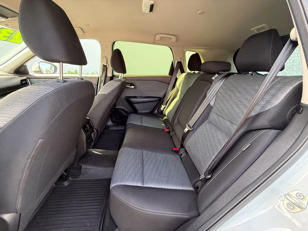 2023 Pearl White Tricoat Nissan Rogue SV AWD SUV