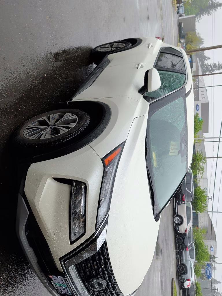 2023 Pearl White Tricoat Nissan Rogue SV AWD SUV