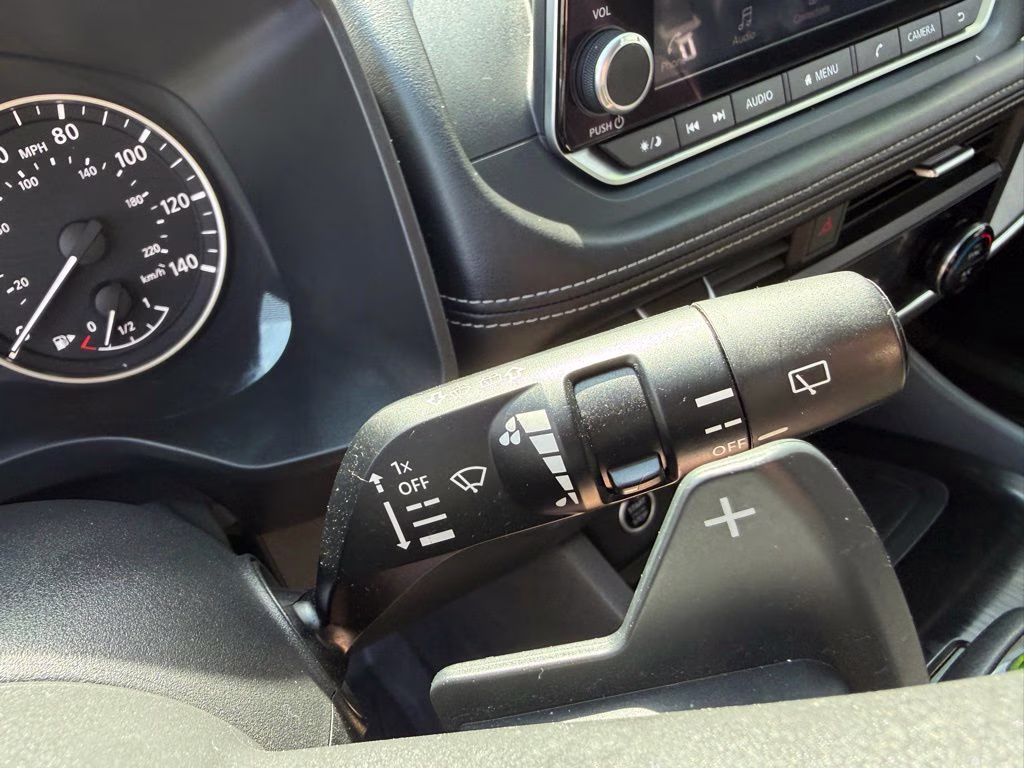 2023 Pearl White Tricoat Nissan Rogue SV AWD SUV