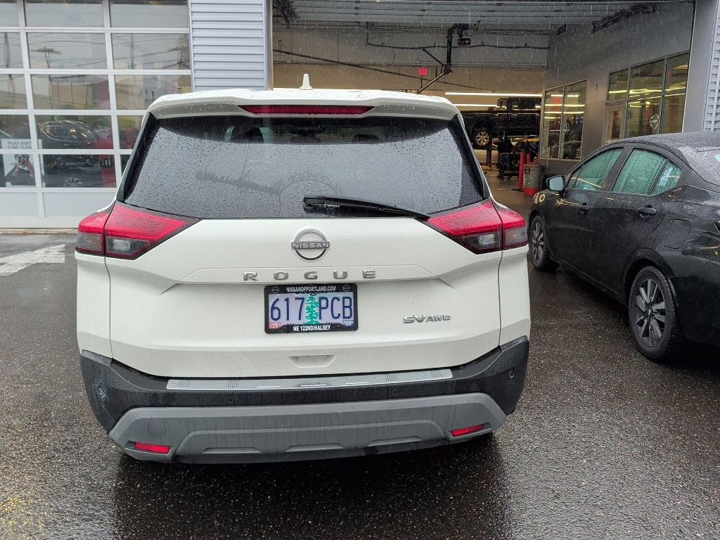 2023 Pearl White Tricoat Nissan Rogue SV AWD SUV