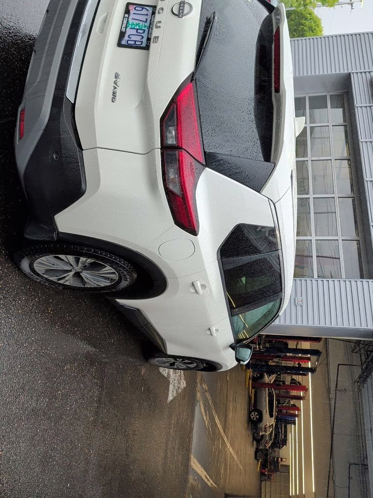 2023 Pearl White Tricoat Nissan Rogue SV AWD SUV