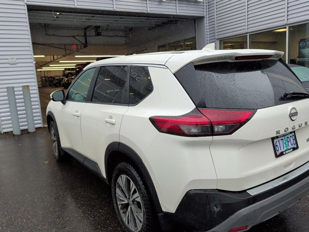 2023 Pearl White Tricoat Nissan Rogue SV AWD SUV