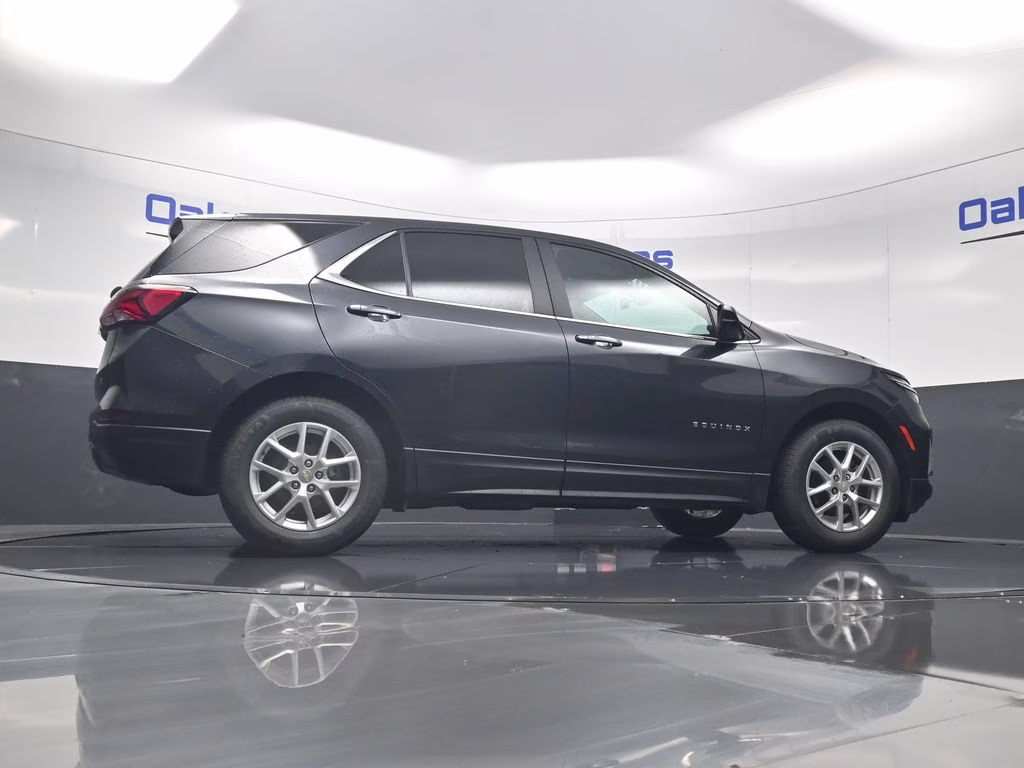 2022 Iron Gray Metallic Chevrolet Equinox LT FWD SUV