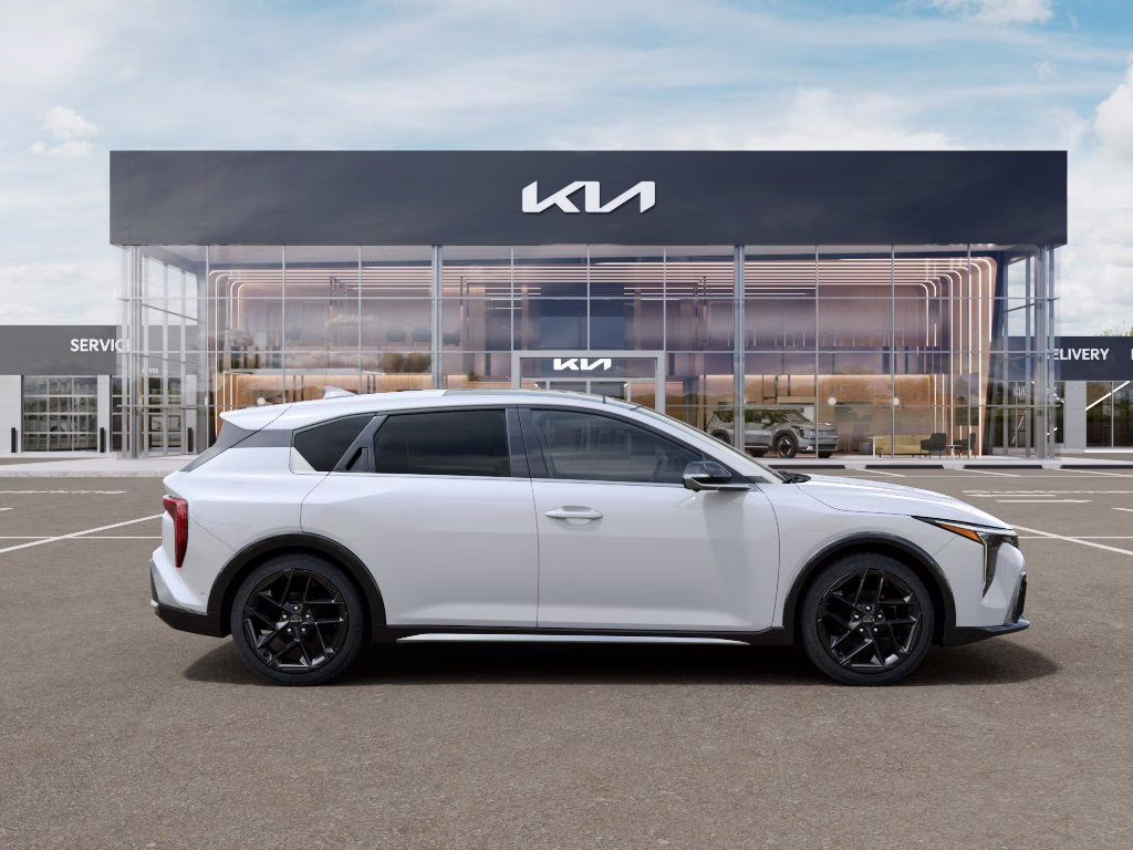 2026 Snow White Pearl Kia K4 GT-Line Turbo FWD Hatchback