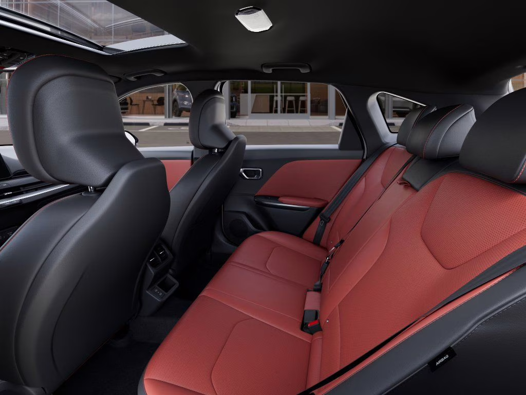 2026 Snow White Pearl Kia K4 GT-Line Turbo FWD Hatchback