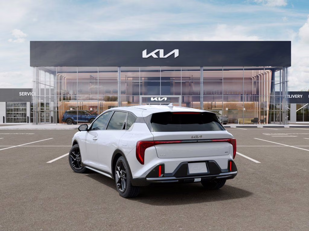 2026 Snow White Pearl Kia K4 GT-Line Turbo FWD Hatchback