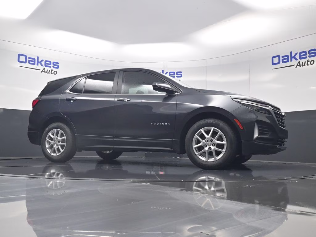 2022 Iron Gray Metallic Chevrolet Equinox LT FWD SUV