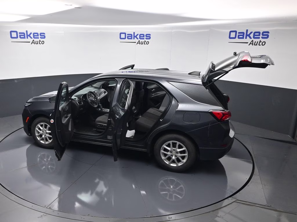2022 Iron Gray Metallic Chevrolet Equinox LT FWD SUV