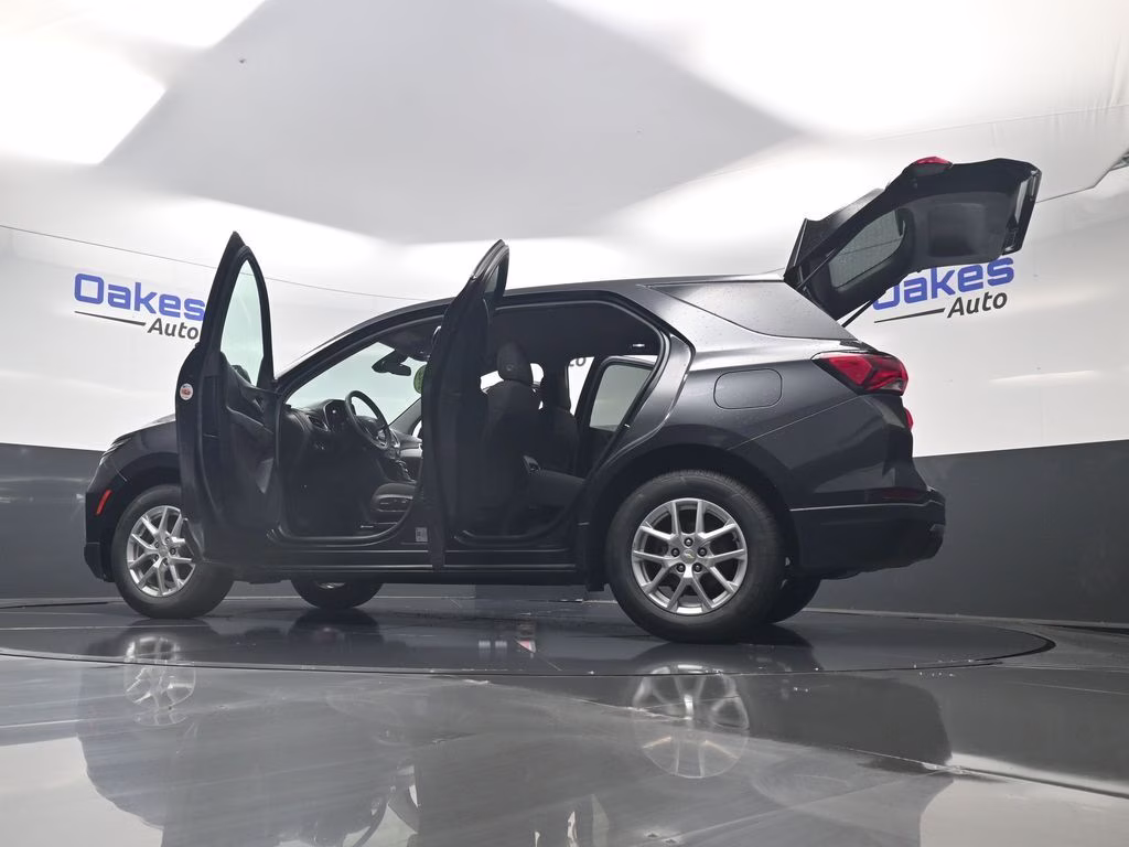 2022 Iron Gray Metallic Chevrolet Equinox LT FWD SUV
