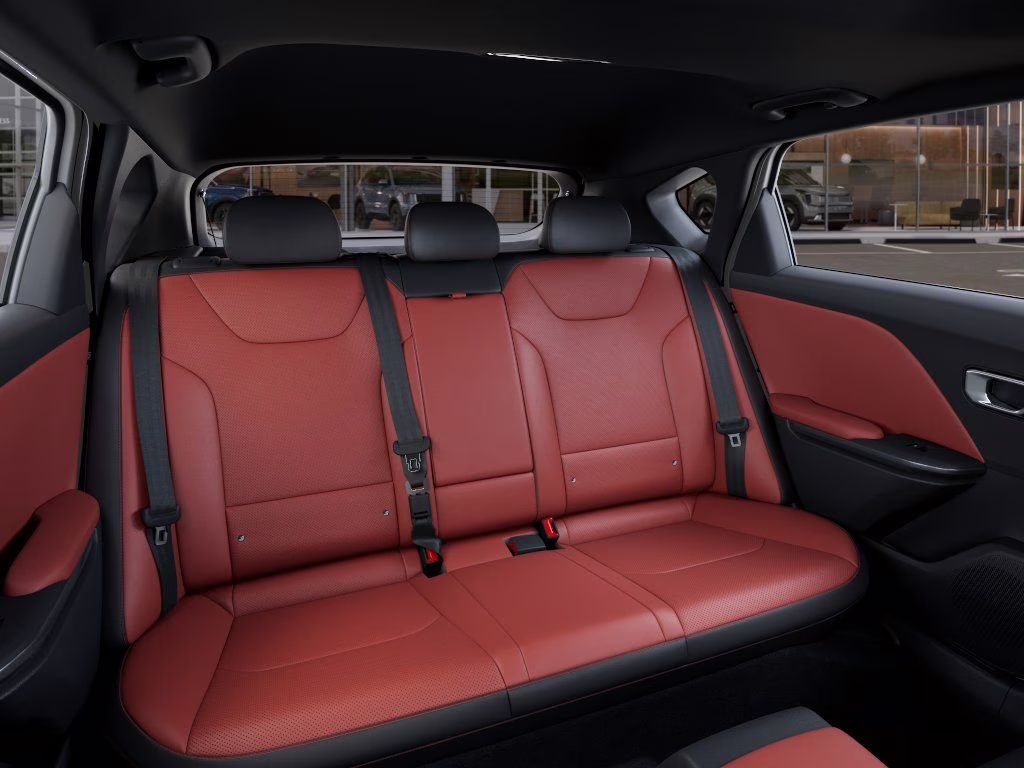 2026 Snow White Pearl Kia K4 GT-Line Turbo FWD Hatchback